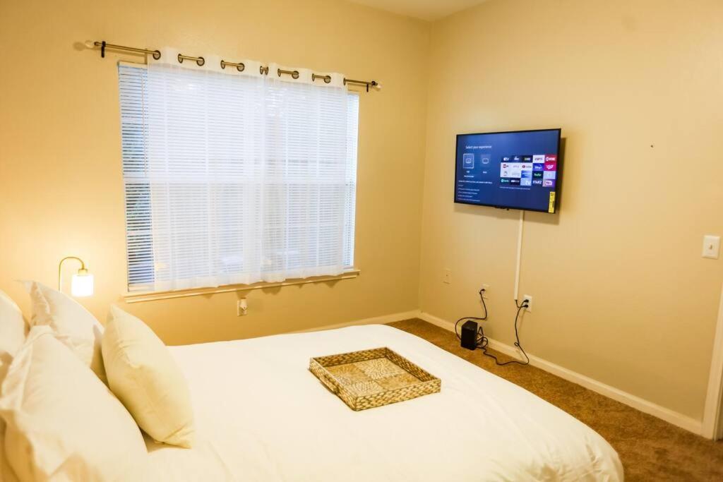 Lux 2Bd 2Ba Minutes From The Water Pensacola Exterior foto