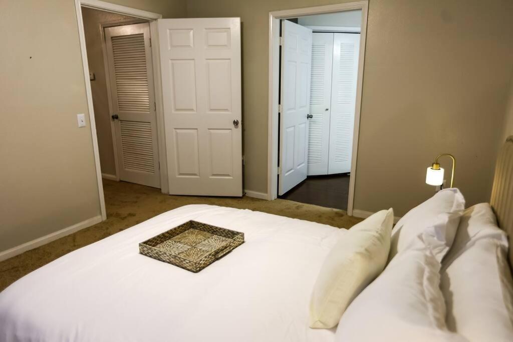 Lux 2Bd 2Ba Minutes From The Water Pensacola Exterior foto
