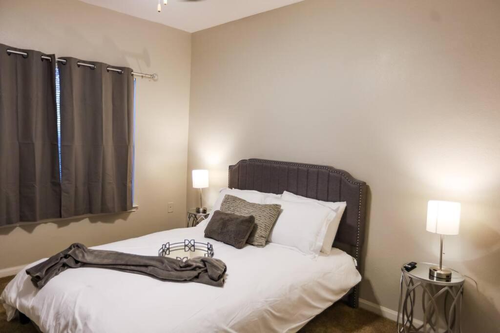 Lux 2Bd 2Ba Minutes From The Water Pensacola Exterior foto